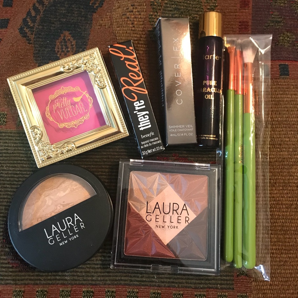 High end makeup bundle